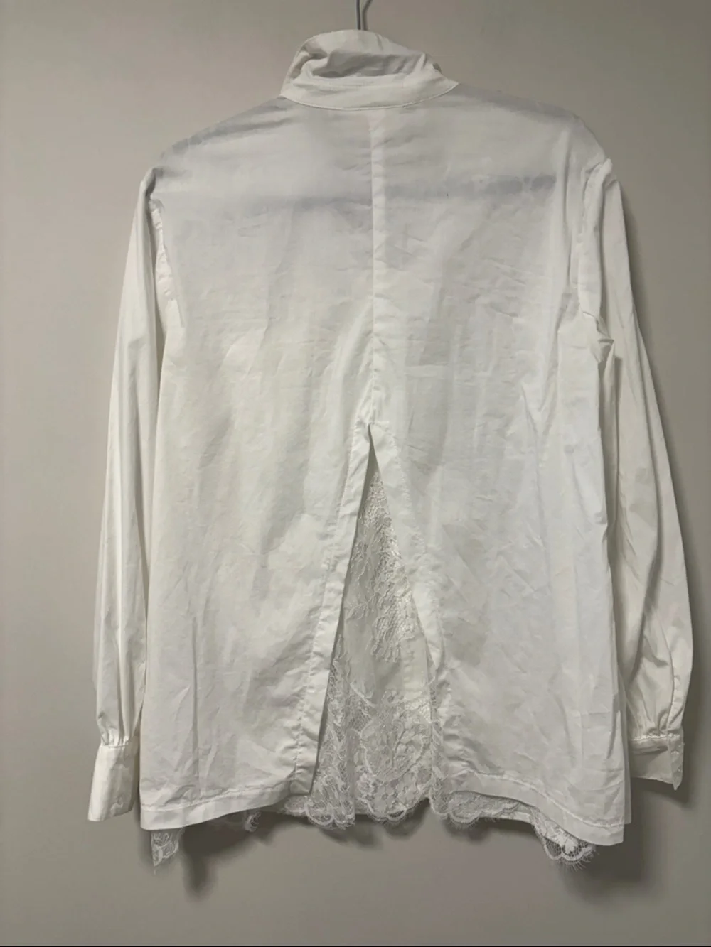 NWOT CREAM Women's White Lace-Back Button-Up Blouse - Picture 6 of 12